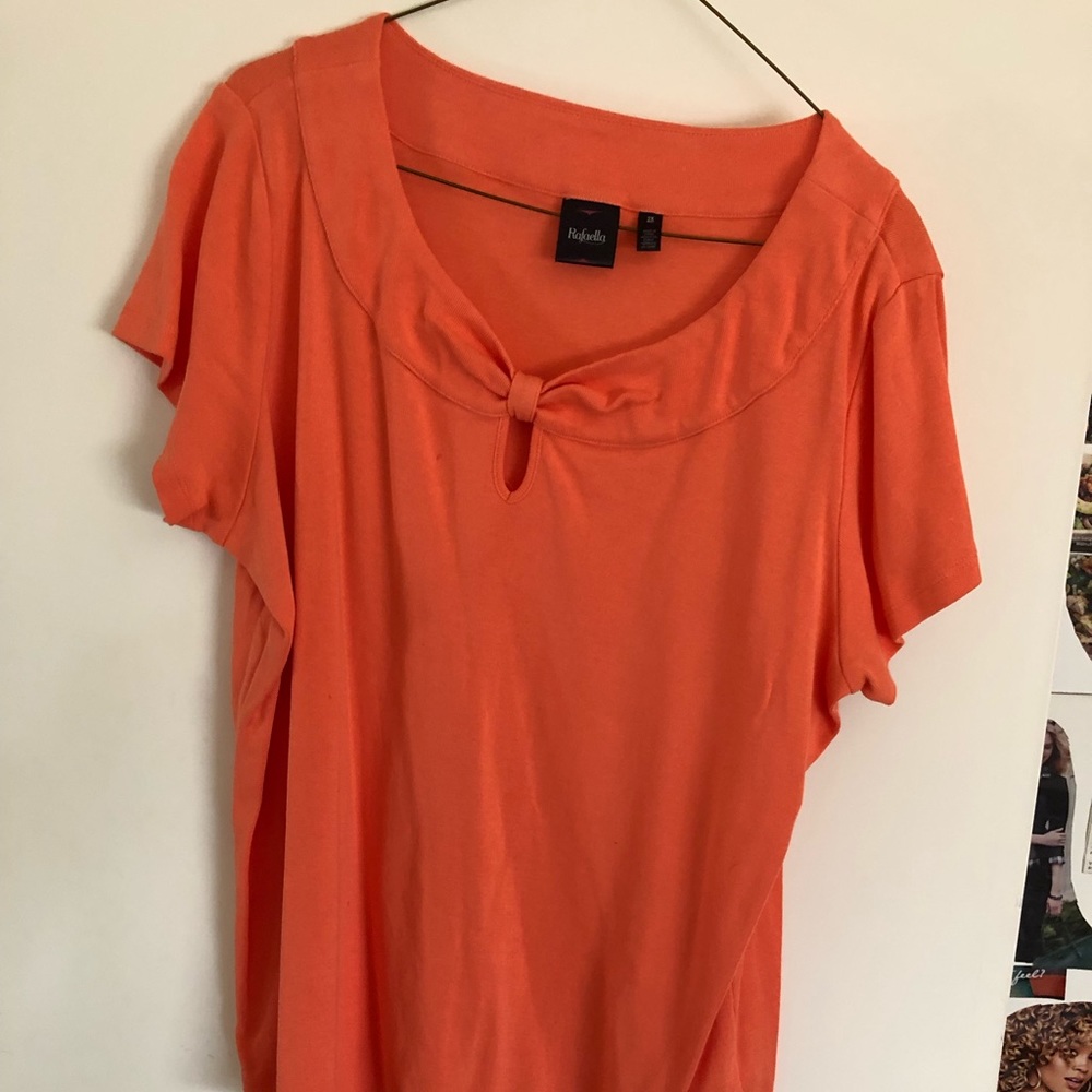 Short sleeve shirts one orange One lime